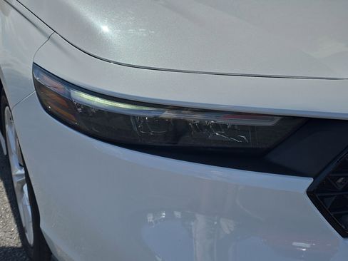 Certified 2025 Honda Accord LX image 7