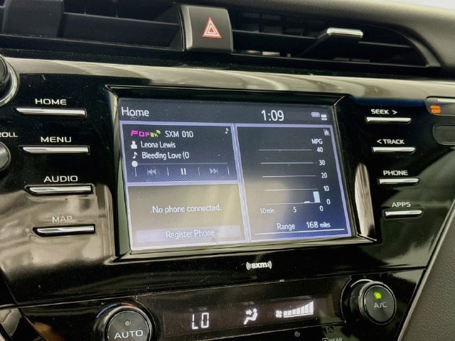 Certified 2020 Toyota Camry SE w/ Blackout Package FWD image 16