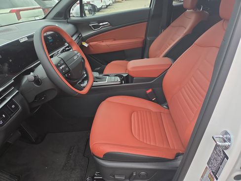 New 2026 Kia Sportage SX FWD image 4