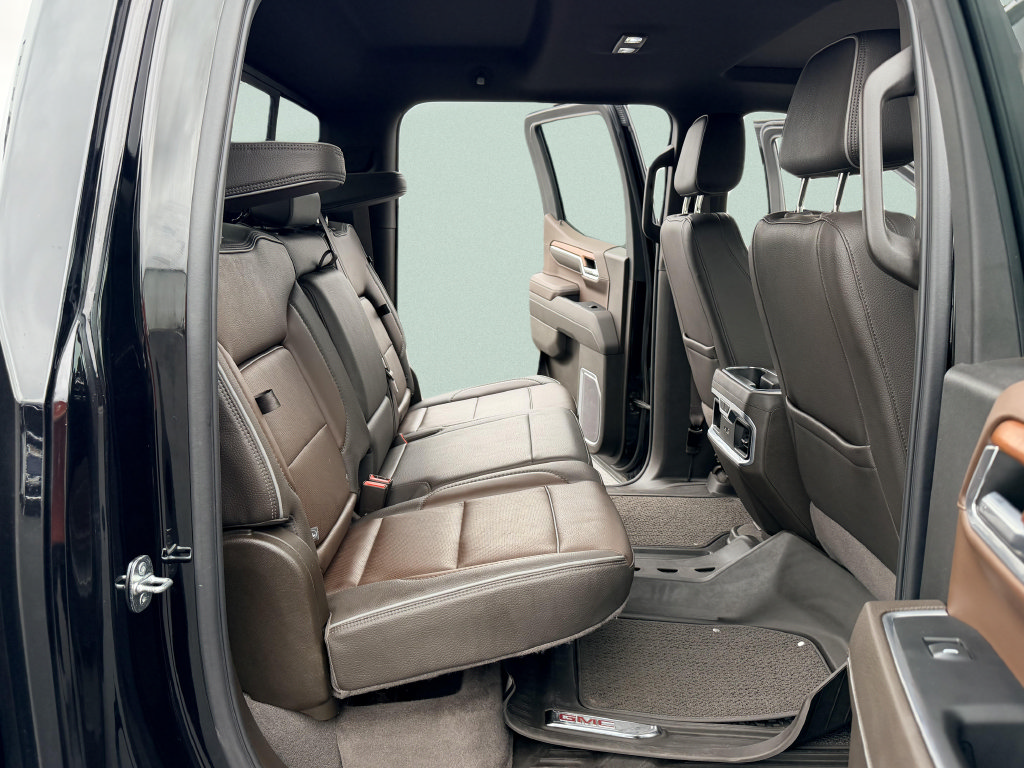 Used 2022 GMC Sierra 1500 Denali w/ Denali Reserve Package AWD/4WD image 11