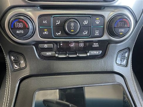 Used 2018 Chevrolet Suburban Premier image 19