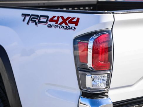 Certified 2023 Toyota Tacoma TRD Off-Road w/ Black Out Package (TMS) image 10