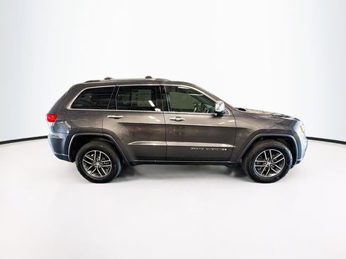 Used 2017 Jeep Grand Cherokee Limited AWD/4WD image 10
