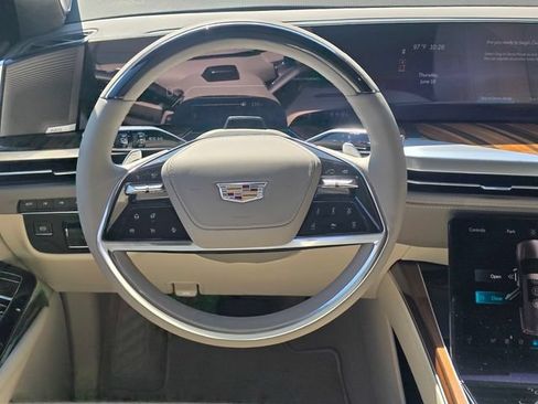 New 2026 Cadillac Escalade Platinum Sport AWD/4WD image 17