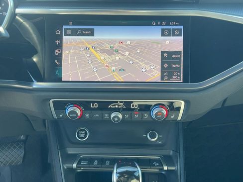 Used 2021 Audi Q3 2.0T Premium Plus image 24