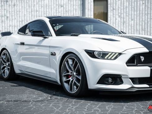 Used 2016 Ford Mustang GT Premium image 62