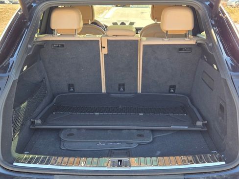 Certified 2023 Porsche Cayenne Platinum Edition image 14