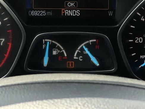 Used 2018 Ford Escape SE w/ SE Sync 3 Package FWD image 19