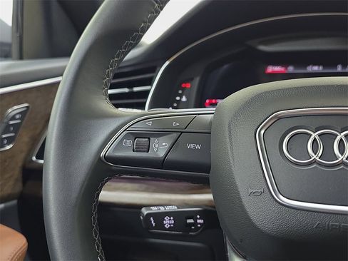 Certified 2025 Audi Q8 Premium Plus w/ Premium Plus Package image 20