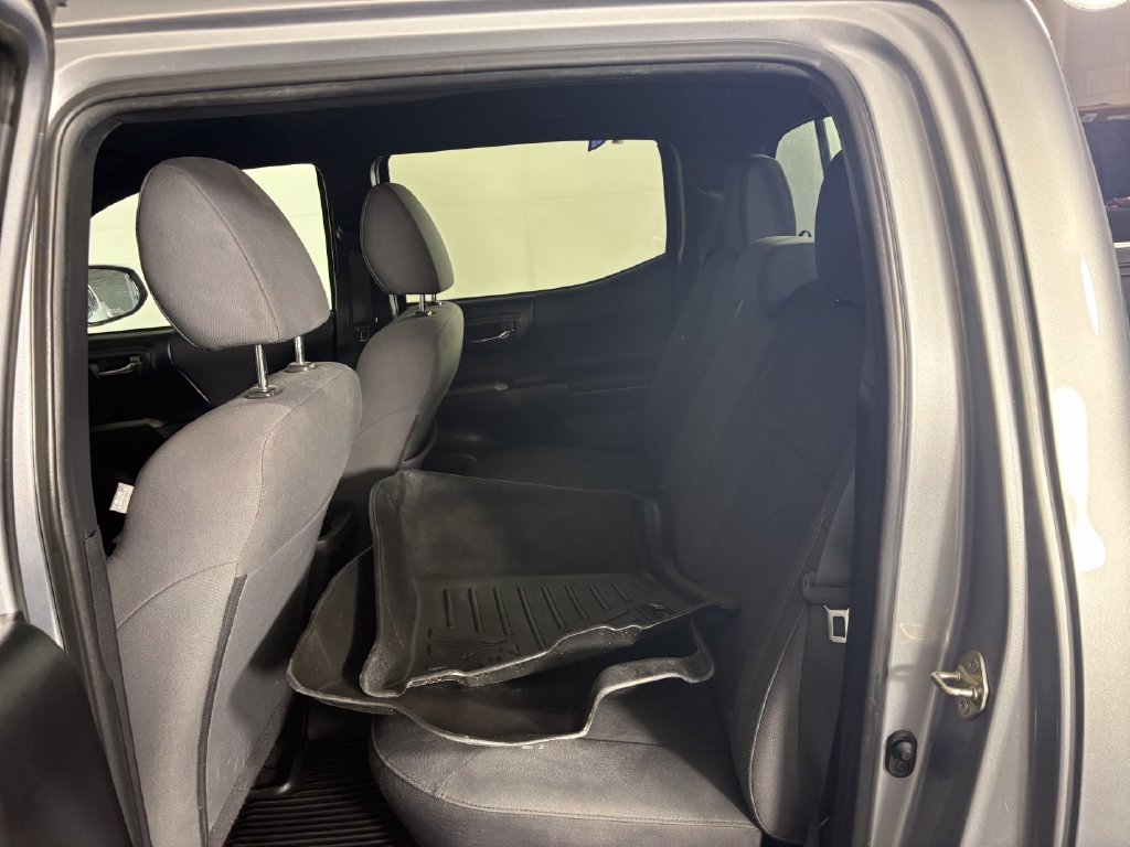 Used 2019 Toyota Tacoma TRD Sport w/ Technology Package AWD/4WD image 27