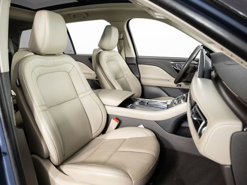 Used 2021 Lincoln Aviator Reserve w/ Class IV Trailer Tow Package image 30