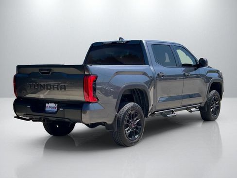 Used 2025 Toyota Tundra SR5 w/ SR5 Premium Package AWD/4WD image 5