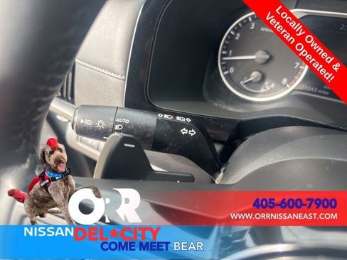 Used 2025 Nissan Pathfinder SL image 20