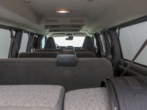 Used 2019 Chevrolet Express 3500 LS RWD image 13