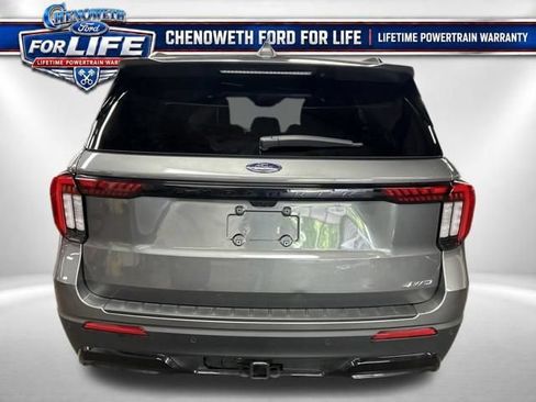 Used 2025 Ford Explorer ST-Line w/ ST-Line Street Pack AWD/4WD image 4