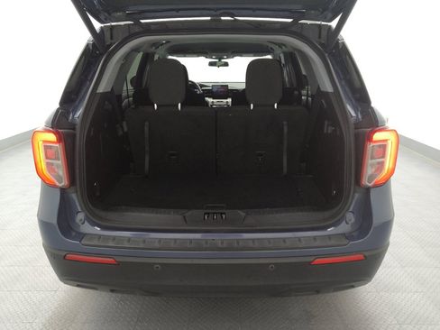 Used 2021 Ford Explorer XLT RWD image 29