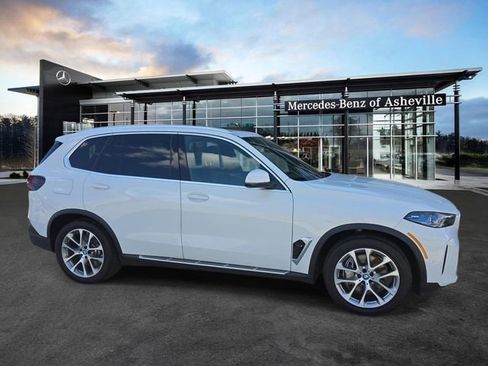 Used 2024 BMW X5 xDrive50e AWD/4WD image 1