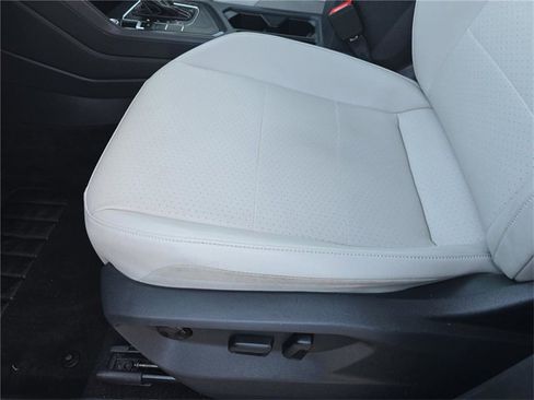 Used 2021 Volkswagen Tiguan SEL image 14