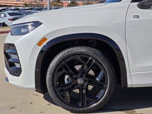 New 2026 Volkswagen Tiguan SE R-Line image 5