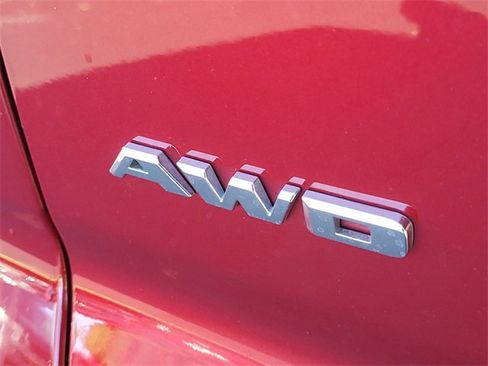 Used 2019 Cadillac XT4 Premium Luxury w/ Cold Weather Package image 6