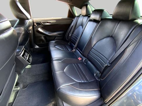 Used 2019 Toyota Avalon Touring w/ Advanced Safety Package FWD image 20
