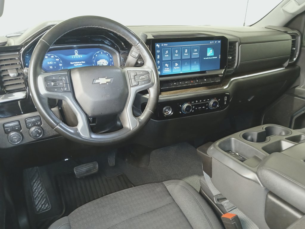 Used 2024 Chevrolet Silverado 1500 LT AWD/4WD image 8