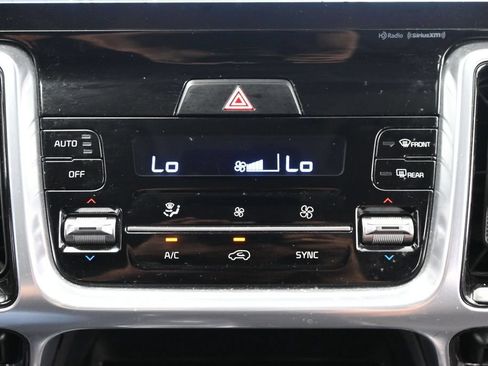 Used 2023 Kia Sorento SX AWD/4WD image 22