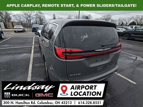 Used 2025 Chrysler Pacifica Select image 22