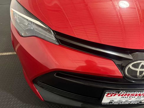 Used 2018 Toyota Corolla LE image 4