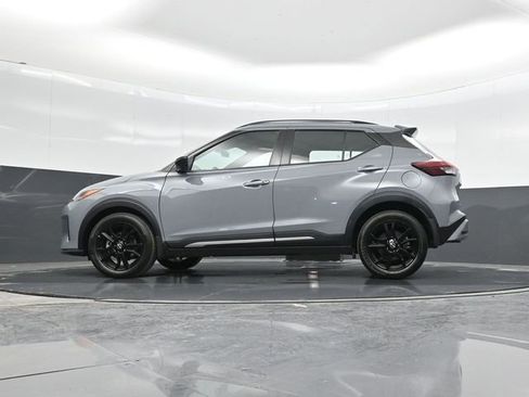 Used 2024 Nissan Kicks SR image 39