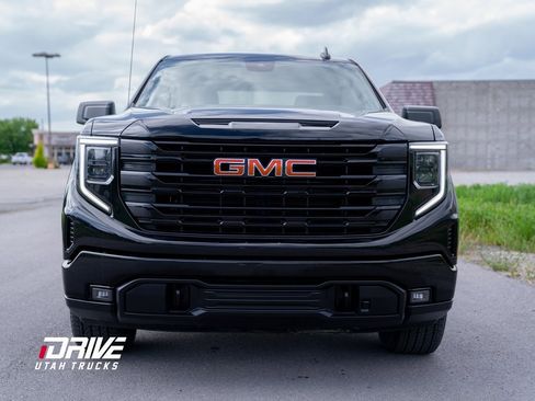 Used 2023 GMC Sierra 1500 Elevation image 4