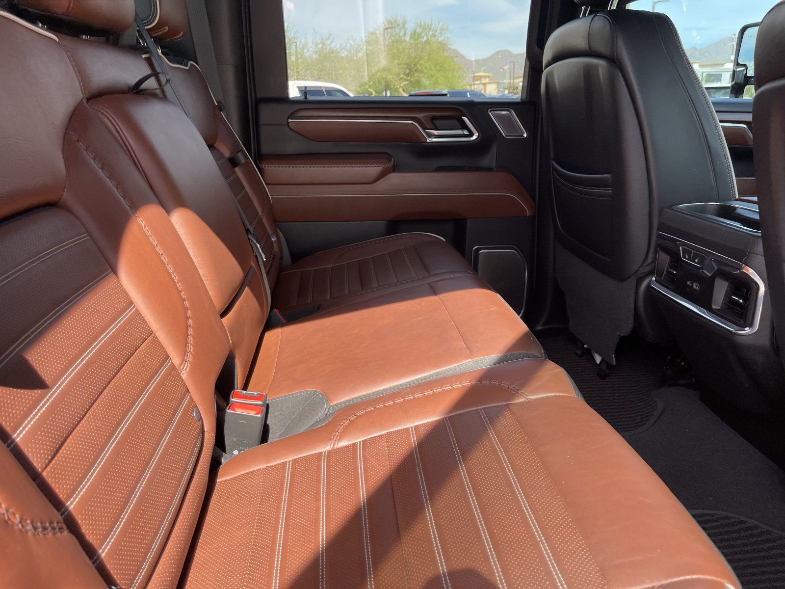 Used 2024 GMC Sierra 3500 Denali Ultimate AWD/4WD image 10