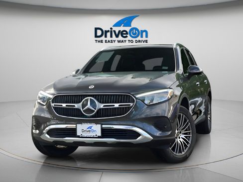 Used 2024 Mercedes-Benz GLC 300 4MATIC image 13