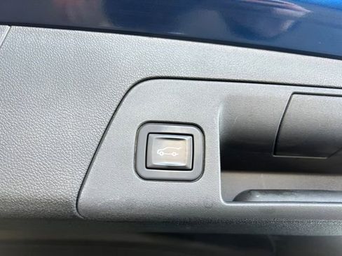 Used 2023 Buick Envision Avenir AWD/4WD image 15