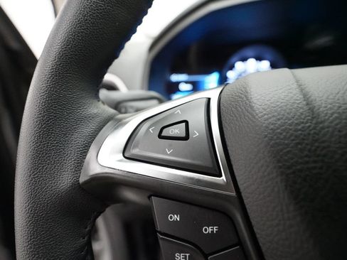 Used 2024 Ford Edge SEL AWD/4WD image 16
