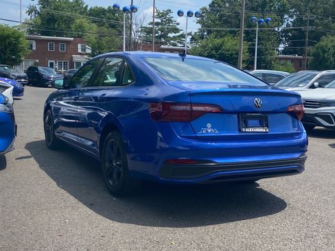 Used 2022 Volkswagen Jetta SE FWD image 5