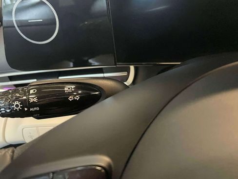Used 2023 Hyundai Elantra Limited FWD image 23