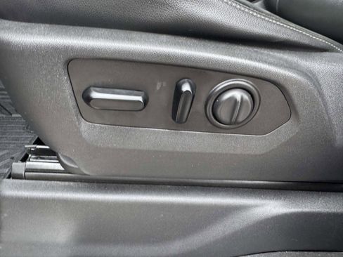 Used 2020 Chevrolet Silverado 1500 LT Trail Boss image 25