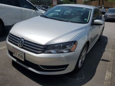 Used 2014 Volkswagen Passat 1.8T Wolfsburg Edition FWD image 3