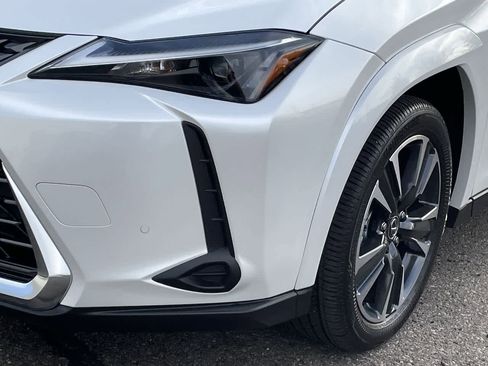 Used 2025 Lexus UX 300h AWD image 37
