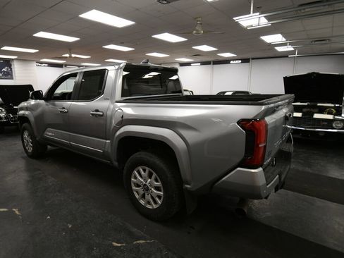 Used 2024 Toyota Tacoma SR5 image 5