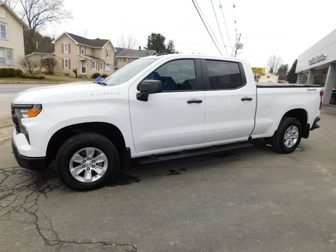 Used 2023 Chevrolet Silverado 1500 W/T w/ WT Value Package image 3