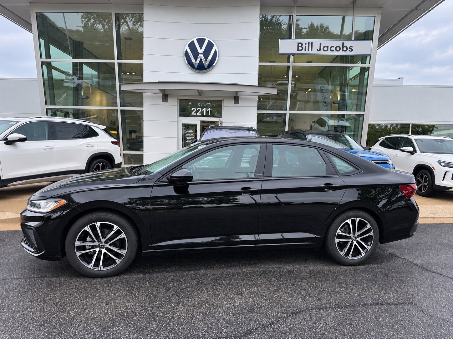 Used 2026 Volkswagen Jetta Sport FWD image 4