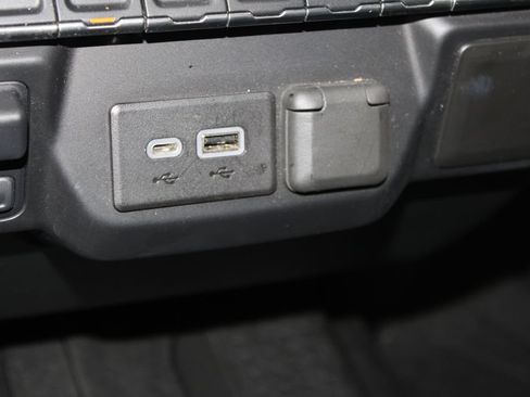 Used 2019 Chevrolet Silverado 1500 LT w/ All-Star Edition AWD/4WD image 46