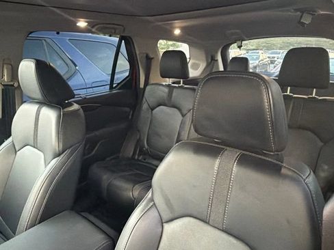 Used 2024 Honda Pilot Touring image 11