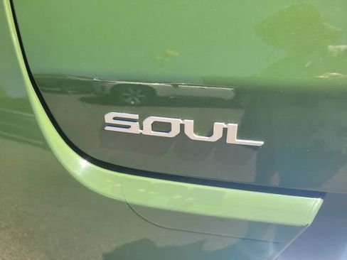 Used 2023 Kia Soul EX FWD image 7