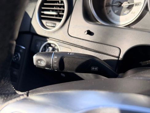 Used 2014 Mercedes-Benz C 300 4MATIC Sedan image 37