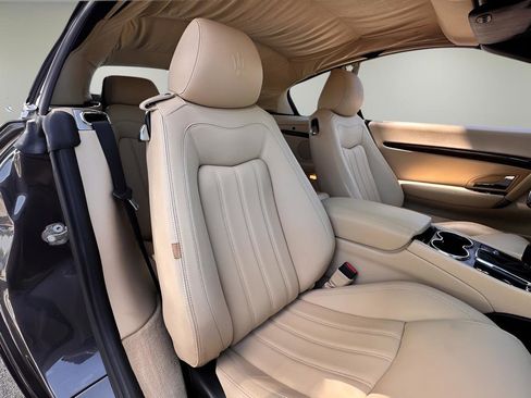 Used 2011 Maserati GranTurismo Convertible image 31