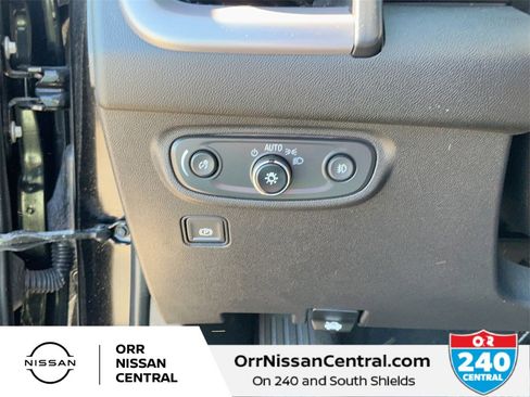 Used 2023 GMC Terrain AT4 image 18