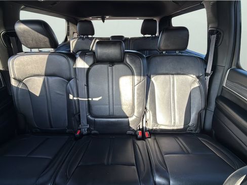 Used 2024 Jeep Wagoneer Series II w/ Flexible Seating Group AWD/4WD image 25